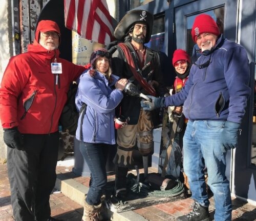 Shaking hooks with a Pirate