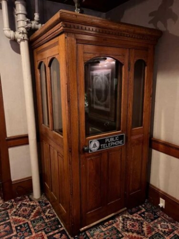 Phone Booth Eagle Mountain Lodge, NH